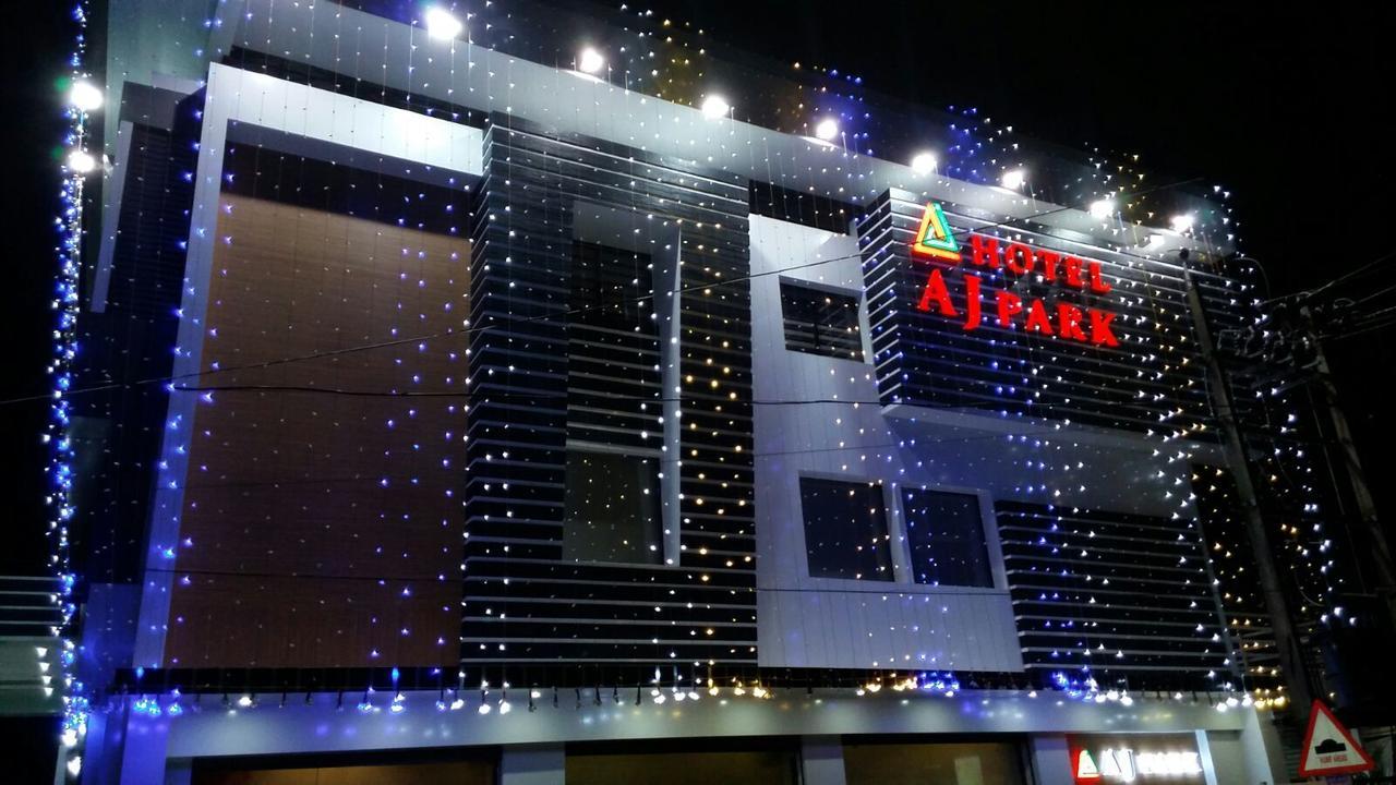 Hotel A J Park Alappuzha Екстер'єр фото