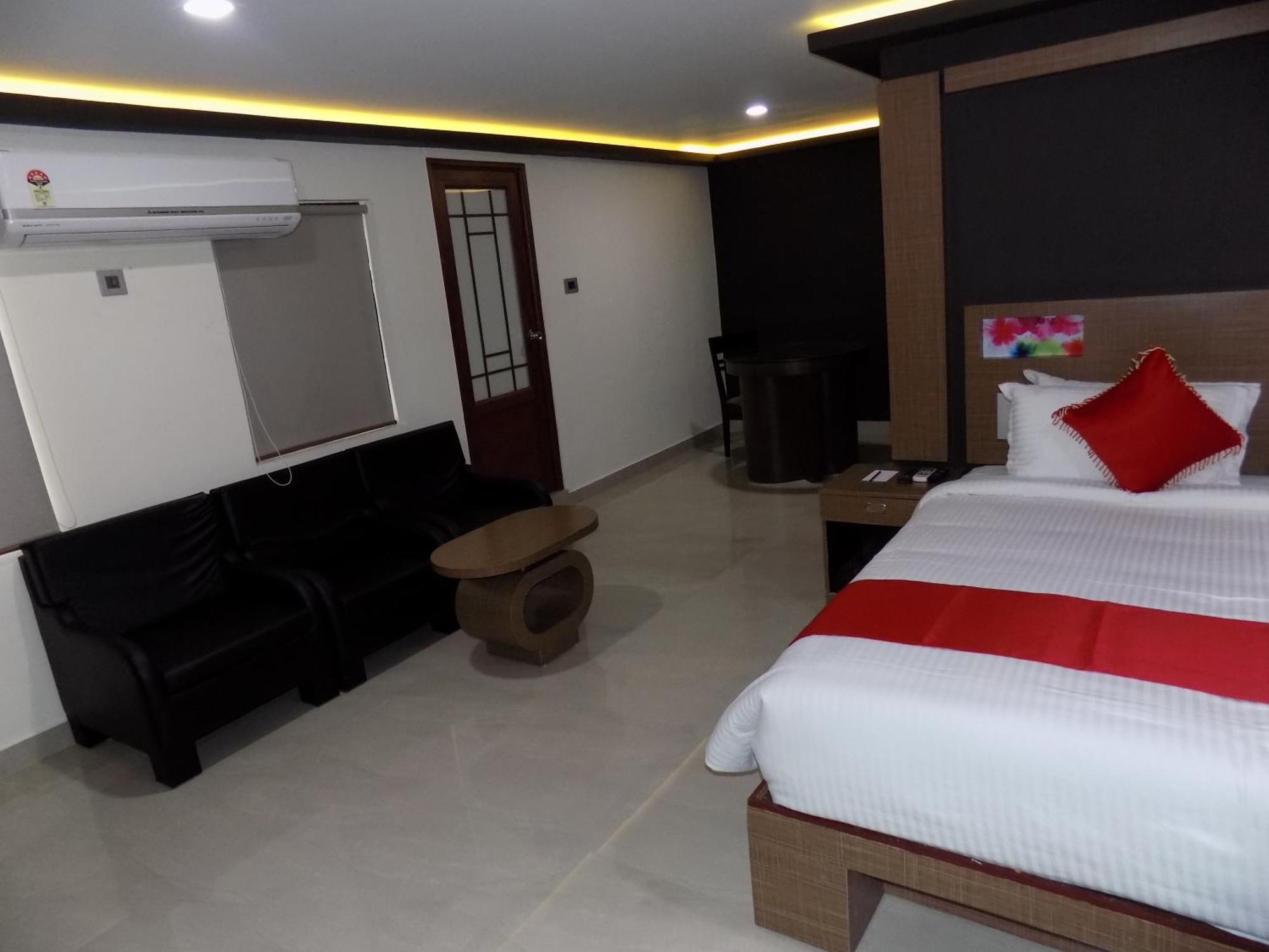 Hotel A J Park Alappuzha Екстер'єр фото