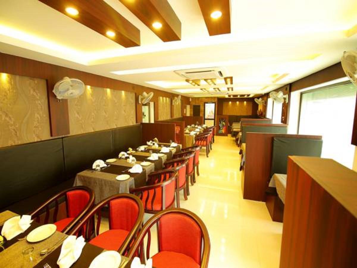 Hotel A J Park Alappuzha Екстер'єр фото